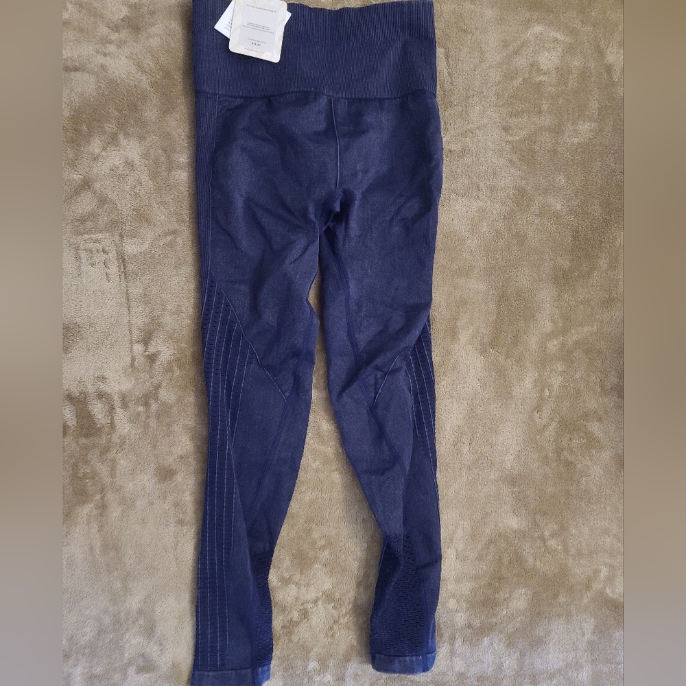 NWT Fabletics Women's workout pant